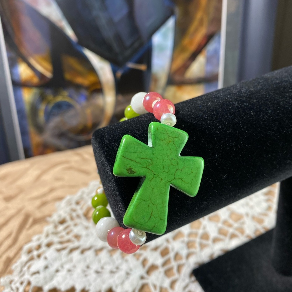 Hand crafted stretch beads bracelet. - Picture 5 of 15